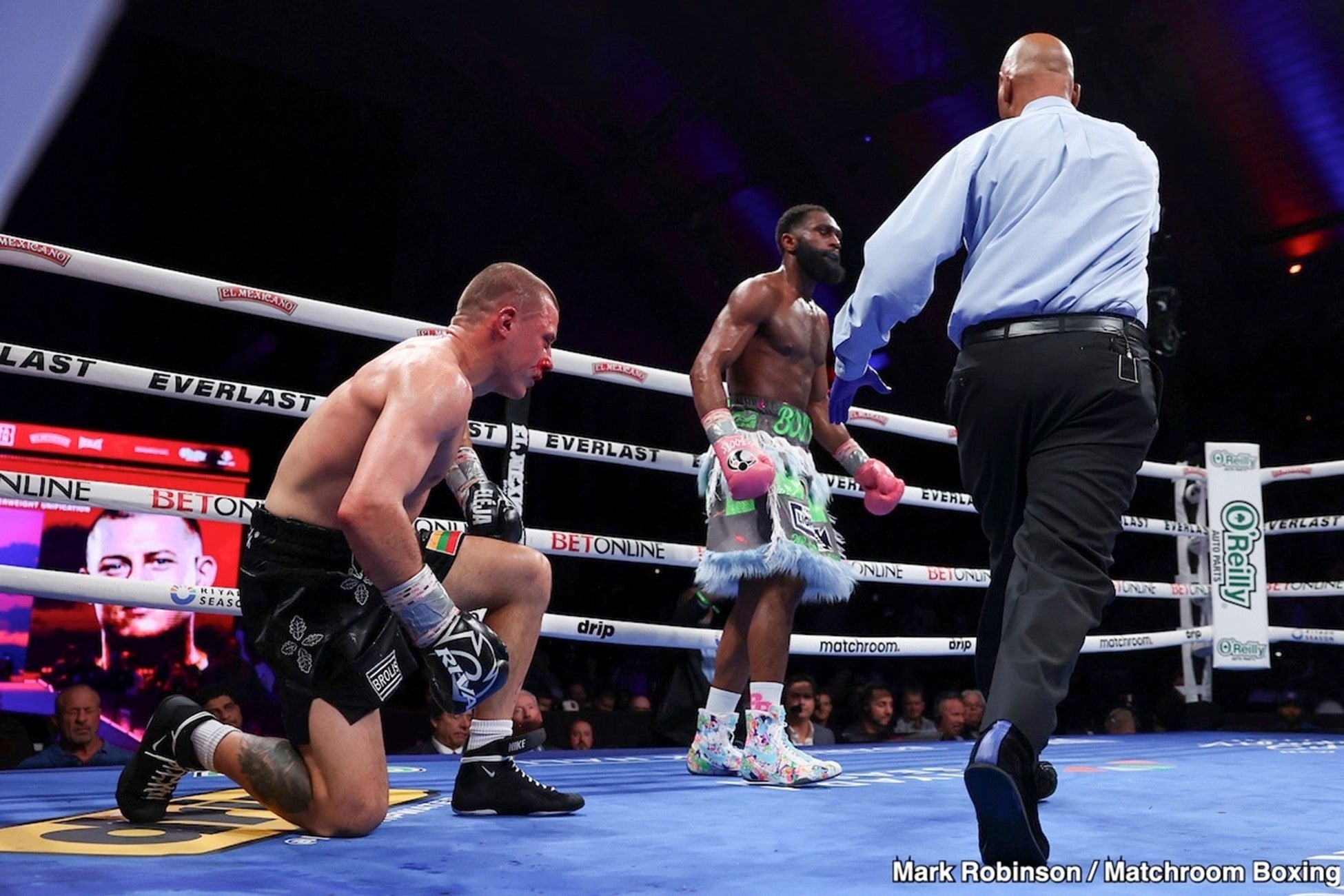 Nouvel empereur chez les mi-moyens : Jaron Ennis démolit Stanionis - Canada Fighting